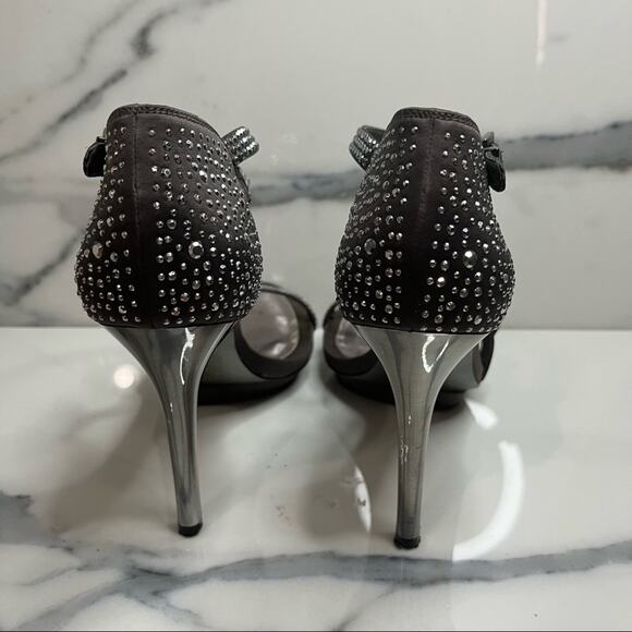 BCBGMaxAzria Women's Gray Studded Rhinestone Strappy Platform Peeking Heels Sz 7 - Picture 4 of 5